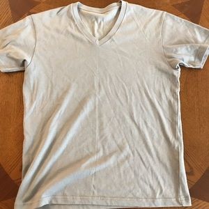 NWOT Uniqlo V-Neck grey slate t-shirt xs small
